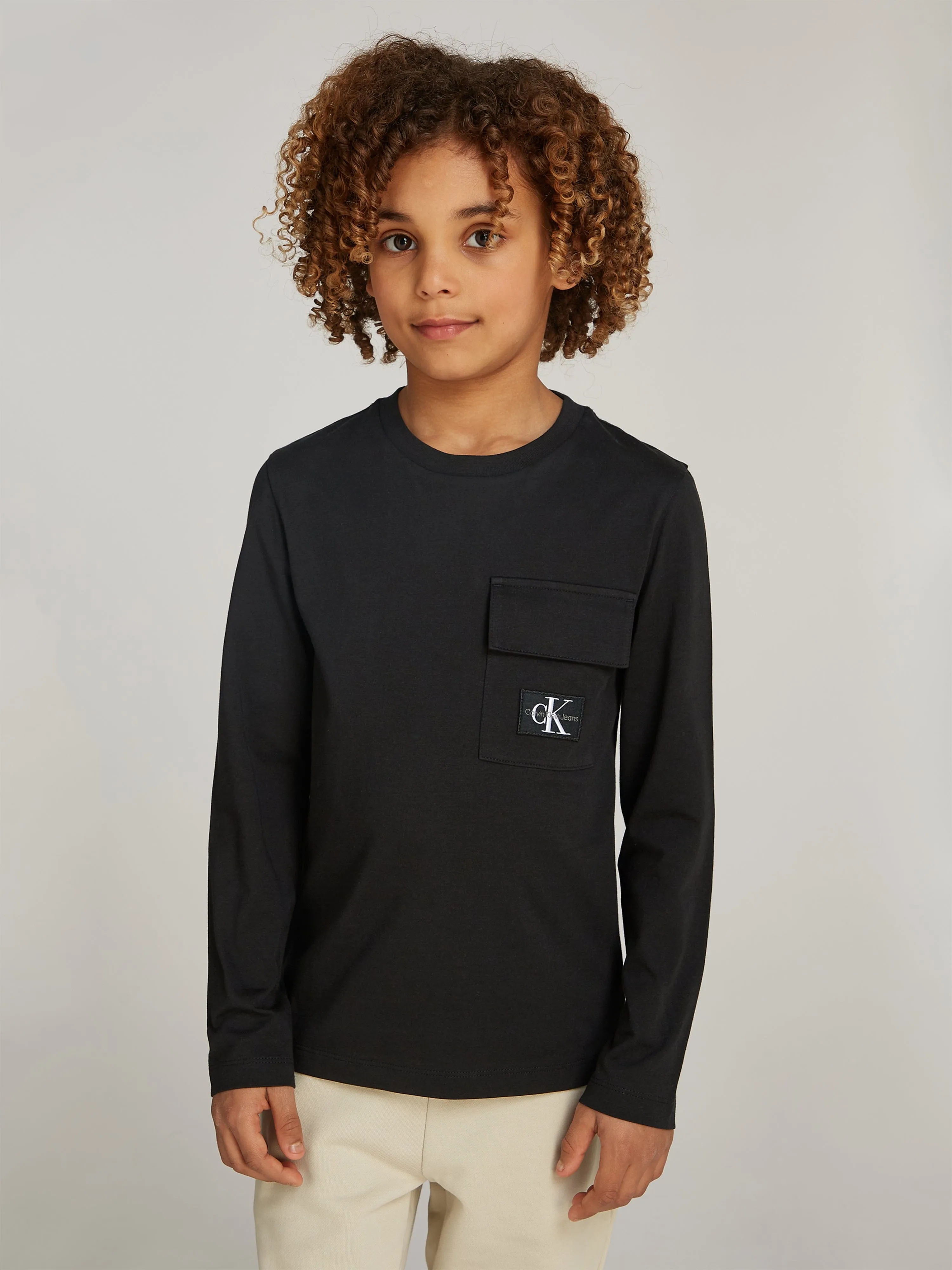 Calvin Klein Boys Badge Long Sleeve T-Shirt in Black