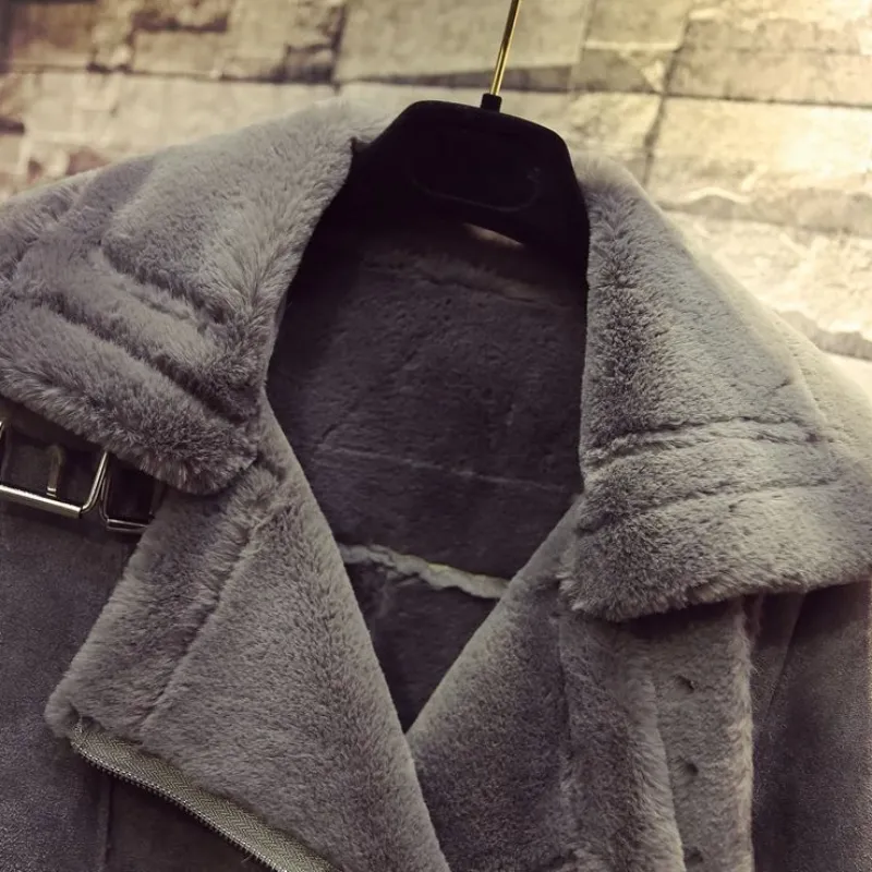 Women's Winter Faux Sheepskin Thick Coat With Fur